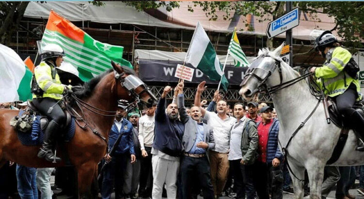 Hindu Extremist Pakistani High Commission in London